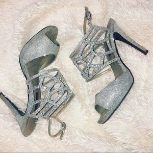 Caparros silver glimmer heel
